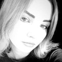 xxRedHead's Offline Chat Room