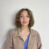 SaraYoungg offline chatrum