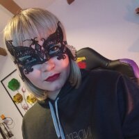 Offline chatovací místnost Leila-oleander