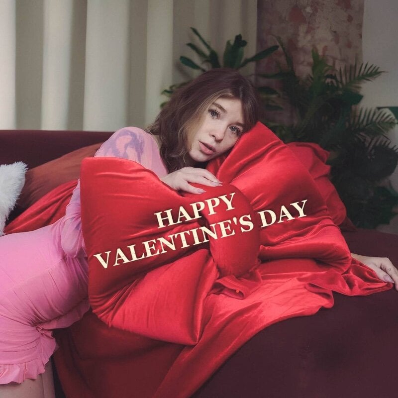 Mimiumuy's nudes and profile