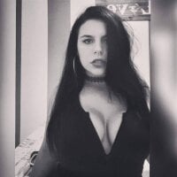 tikah_24's Offline Chat Room