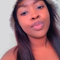 Brownbooty_Melanin Adlı Modelin Çevrimdışı Sohbet Odası