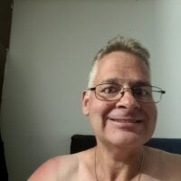moises1315's Offline Chat Room