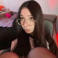 aweryuwu webcam model