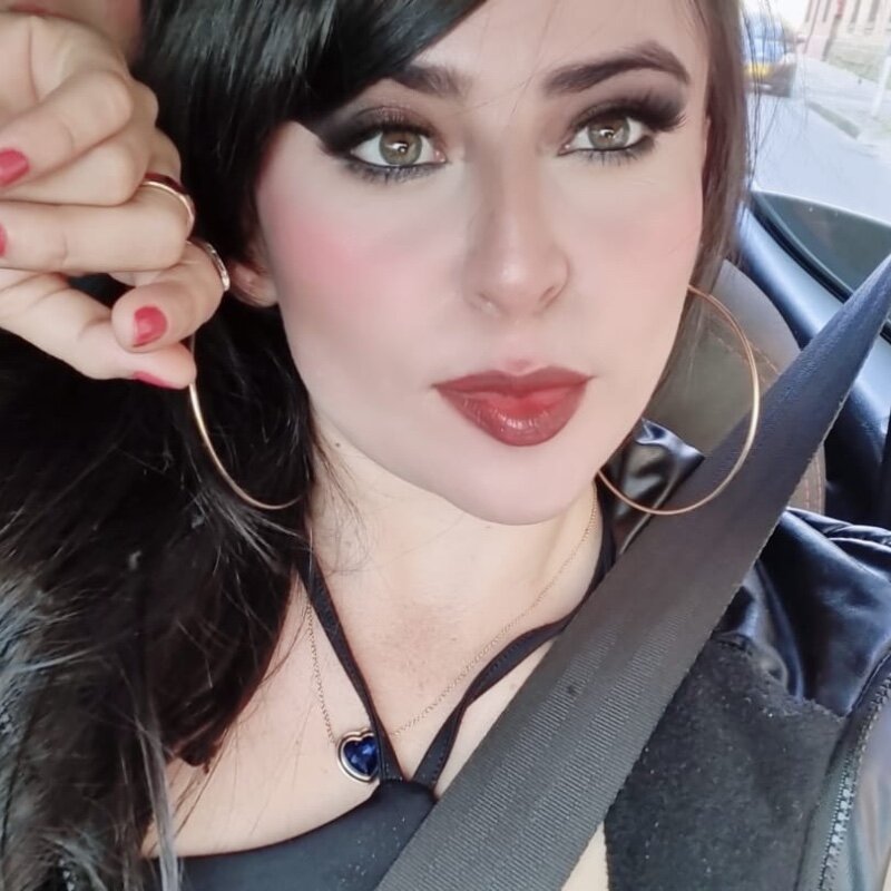 KarelySexy live cam profile