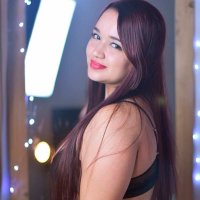 blue_valery Adlı Modelin Çevrimdışı Sohbet Odası