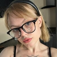 SarahNova webcam model