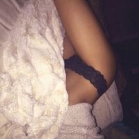 Jucy_Lips_'s Offline Chat Room