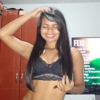 rossy_clark Adlı Modelin Çevrimdışı Sohbet Odası