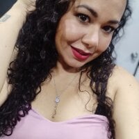 Ashleyspinelli's Offline Chat Room