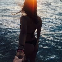 Francisca_Hardi's Offline Chat Room