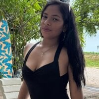julieta_cox1 webcam model