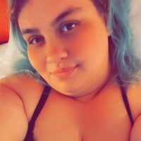 lexxyloveee's Offline Chat Room