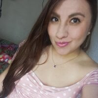 Lina_aristizabal's Offline Chat Room