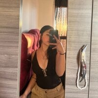 vallolett model avatar