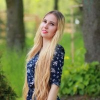 Melisssa__hot's Offline Chat Room