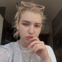 Bilik Sembang Luar Talian Im_Alina