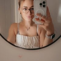 Formetoknow111 webcam