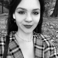 KarolinaLux's Offline Chat Room