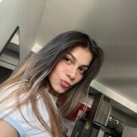 Sofia_Belmond's Offline Chat Room