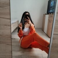 medeia_hot