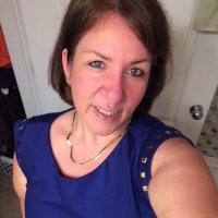 غرفة دردشة Simple_Sally دون اتصال