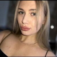 mia_flora's Profile Pic