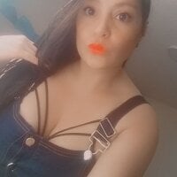 akila_lust's Offline Chat Room