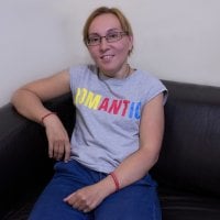 GwendolineWond's Offline Chat Room