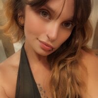 ZeelaXoXo webcam