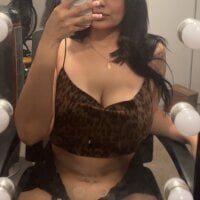 ThickerThanYoBitchLive Webcam