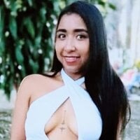 Alayaa_Hot's Offline Chat Room