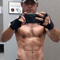 sexymexicanguy's Offline Chat Room