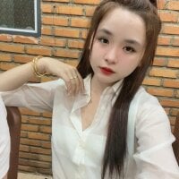 Bella_wett webcam model