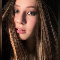 Courtney_Luv webcam