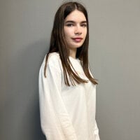 PolaNorton's Offline Chat Room