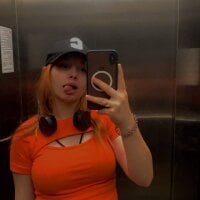 VikiAmour webcam model