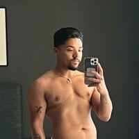 FitTransMan's Offline Chat Room