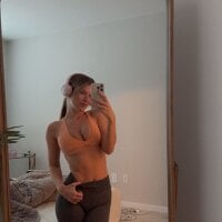 GabriellaJohn69's Offline Chat Room