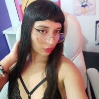 Roxane_white_