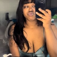 SweetHoneyBunzLive Webcam