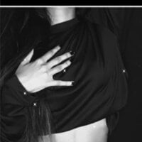 sexybitch_xxxxx's Offline Chat Room