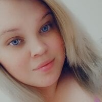 lil-bunnie210's Offline Chat Room