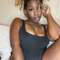 ErynMatthews' Offline Chat Room