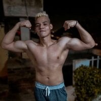 Lion_hot_22cm webcam model