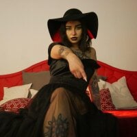 Miss_Lillith's Offline Chat Room