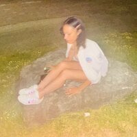 ZinniaVixen's Offline Chat Room