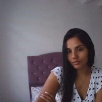 Nikol_Hot26 Adlı Modelin Çevrimdışı Sohbet Odası
