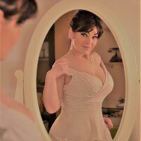 DiamondBoo_ Adlı Modelin Çevrimdışı Sohbet Odası