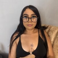 EmilyVanns webcam model